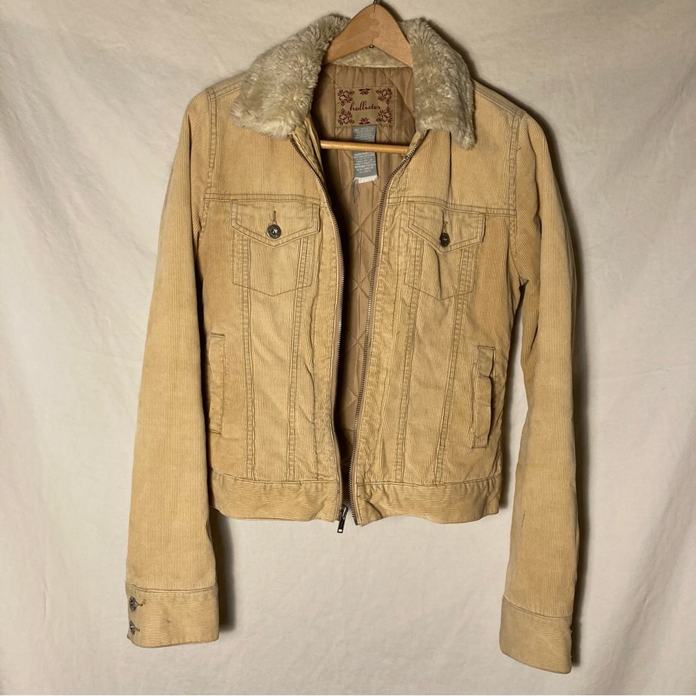 Hollister Size S Corduroy Bomber Jacket w/ Faux Fur Neck and Zipper Front - Picture 3 of 16